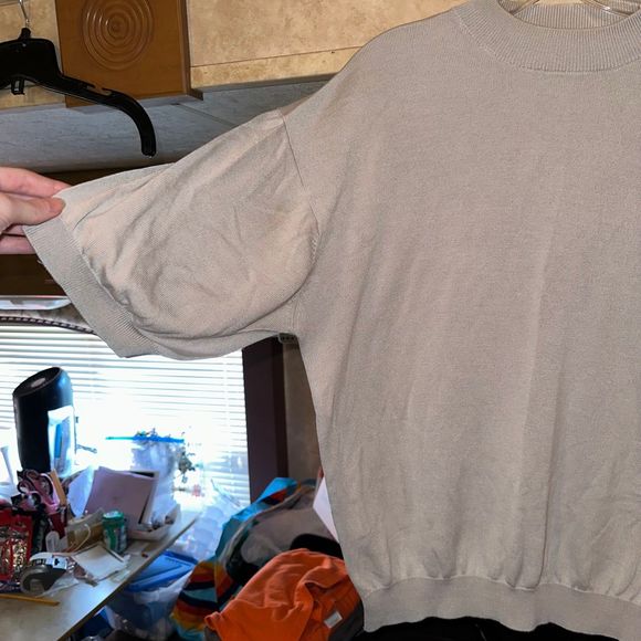 Short Sleeve Sweater Shirt - Picture 2 of 6